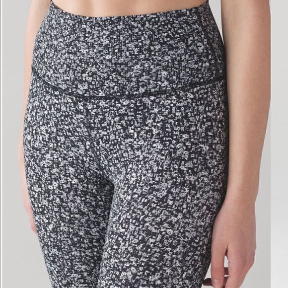 LULULEMON Wunder Under Hi-Rise 7/8 Tight (Full-On Luxtreme) Daisy Dust Alpine 4 - Picture 4 of 9